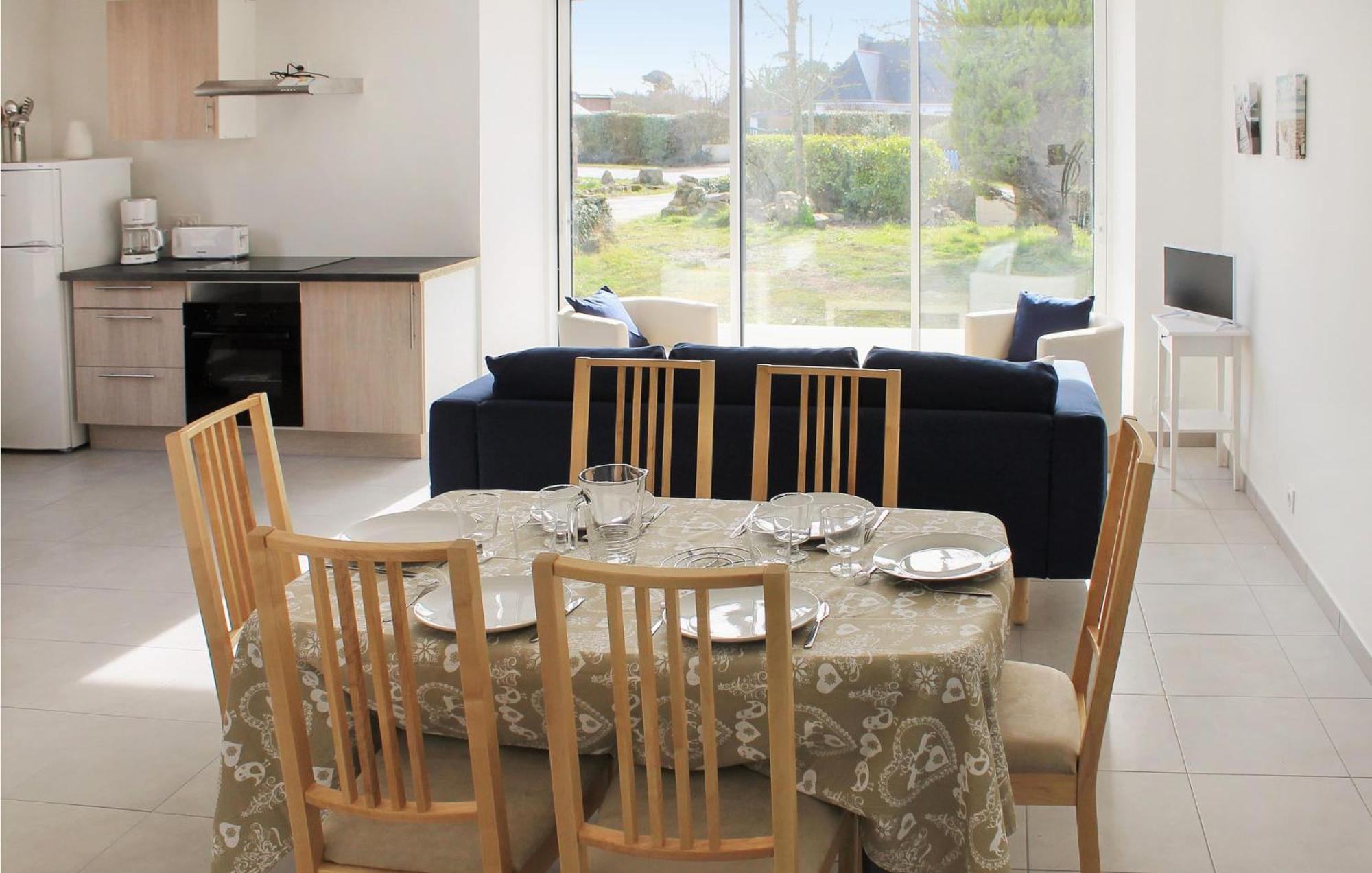 Beautiful Home In Erdeven With Kitchenette Экстерьер фото